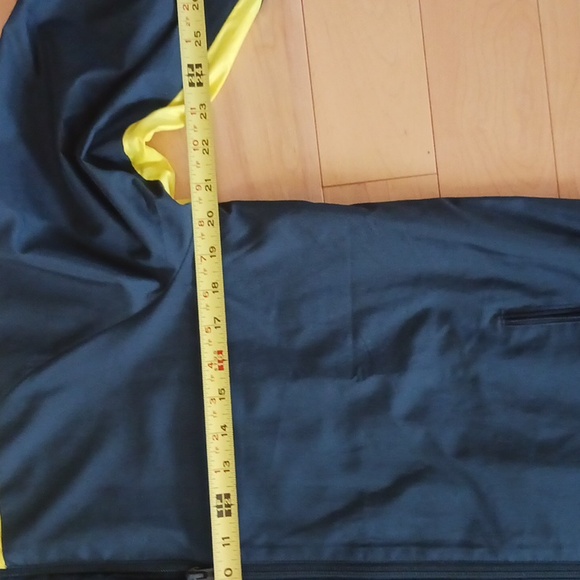 Boy's Adidas light jacket - Picture 5 of 10